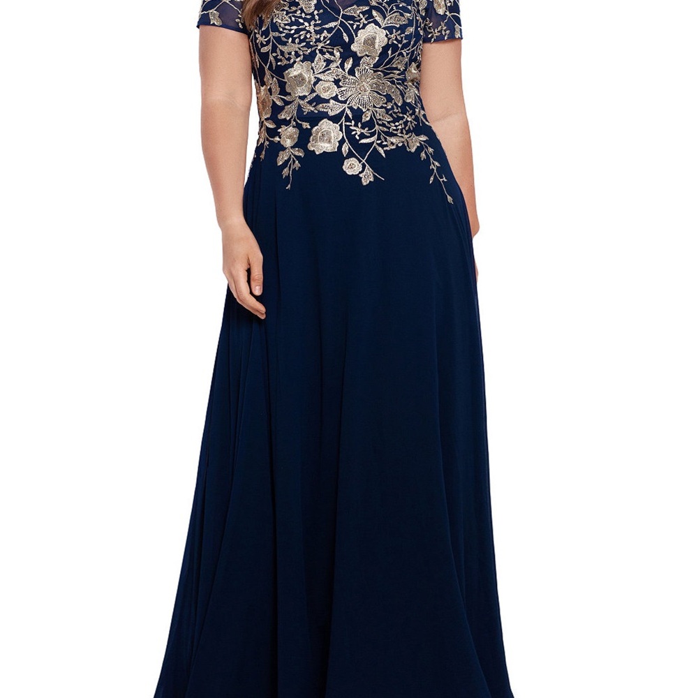 Elegant Navy Blue and Gold Floral Evening Gown, size 16W